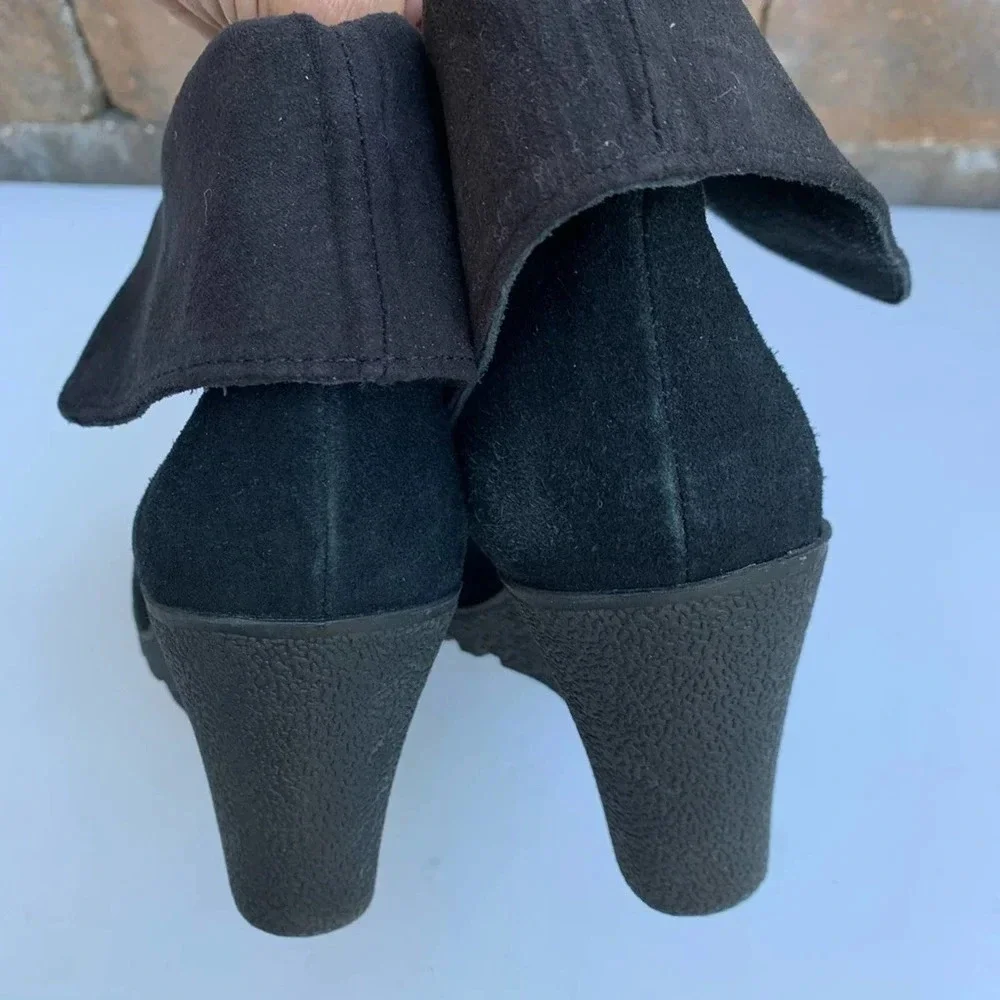MIA Wedge Black Fold-over Bootie Size 8.5